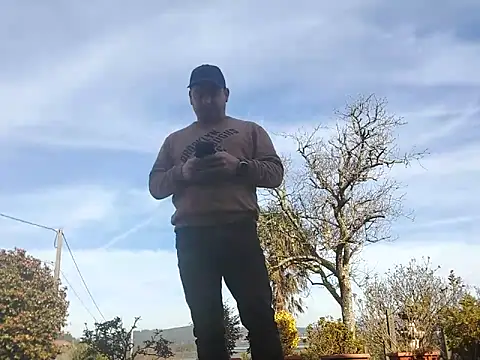 Jose HotLatino online show from February 23, 3:01 pm