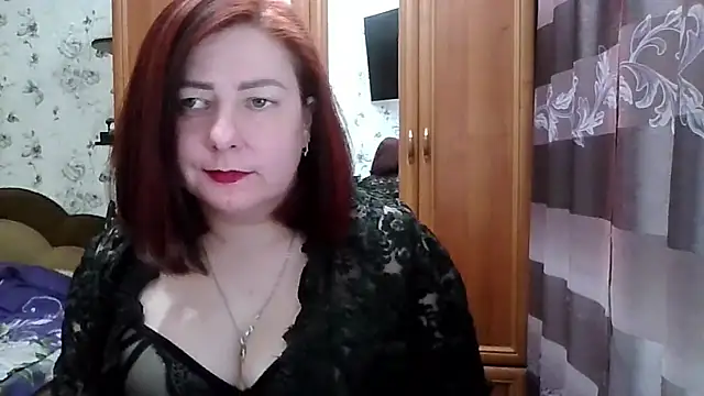 Snapshot of SophieNightAh chatting on February 9, 3:32 pm SophieNightAh online show from February 9, 3:32 pm