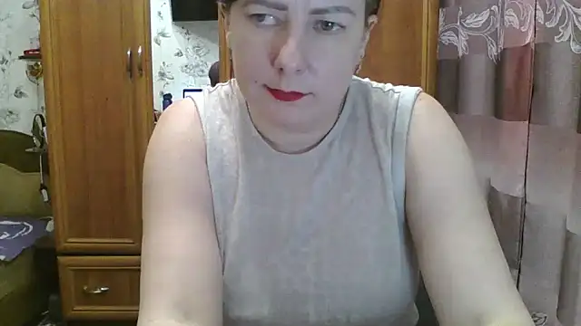 SophieNightAh online show from February 1, 3:28 pm
