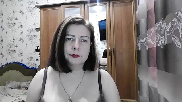 Snapshot of SophieNightAh chatting on January 7, 5:29 pm SophieNightAh online show from January 7, 5:29 pm