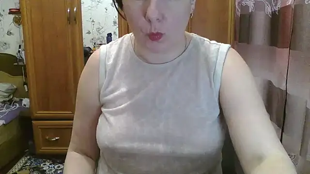 SophieNightAh online show from February 2, 6:20 pm