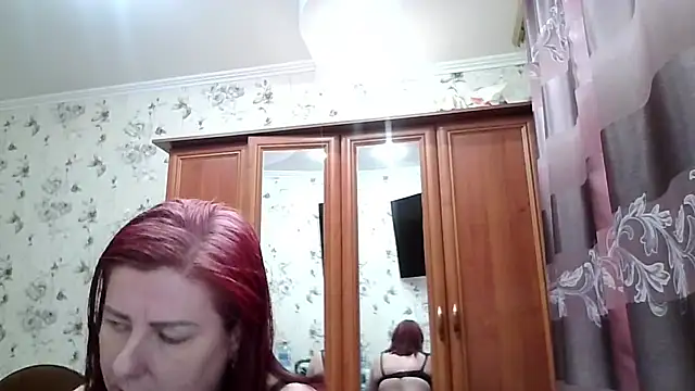 SophieNightAh online show from April 19, 6:10 pm