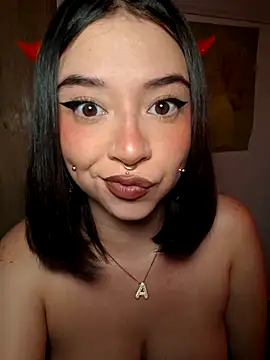 Snapshot of annbones_ch chatting on October 30, 1:26 am annbones ch online show from October 30, 1:26 am