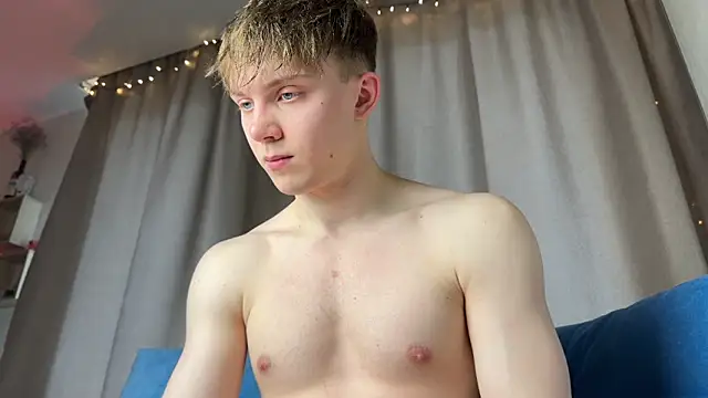 Snapshot of David_Keler chatting on March 21, 10:50 am David Keler online show from March 21, 10:50 am