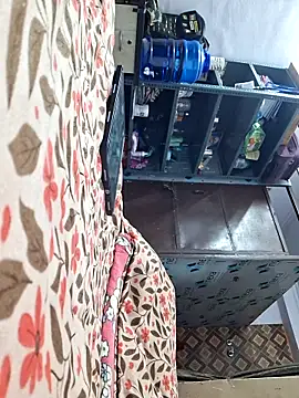 HangdogBeggary online show from April 13, 6:01 pm