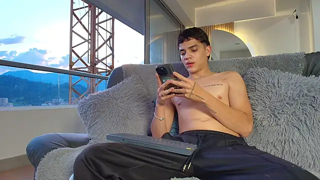 dustin daimond333 online show from November 6, 10:47 pm