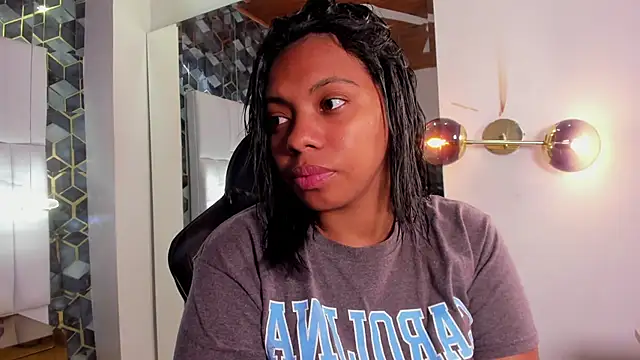 lia mariana online show from January 11, 8:38 pm