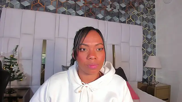 lia mariana online show from December 20, 4:15 am