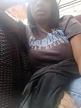 lia mariana online show from February 18, 4:47 pm