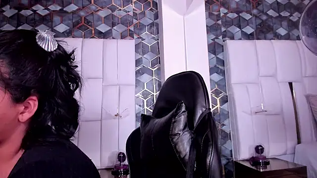 lia mariana online show from May 23, 4:22 am
