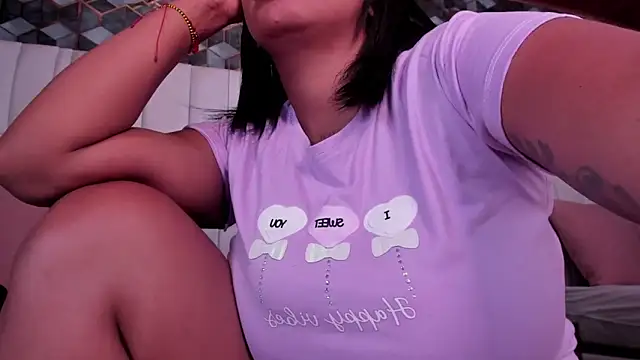 lia mariana online show from May 30, 3:35 am