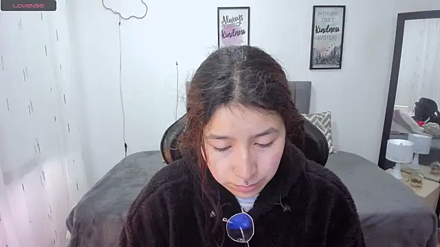 Snapshot of Amy_joones chatting on September 10, 2:05 pm Amy joones online show from September 10, 2:05 pm