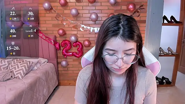 Snapshot of Amy_joones chatting on May 11, 2:07 pm Amy joones online show from May 11, 2:07 pm