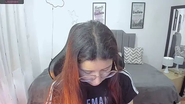 Amy joones online show from November 9, 12:53 pm