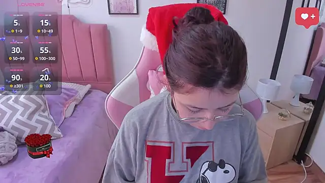 Amy joones online show from December 17, 12:43 pm