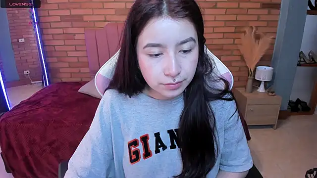 Amy joones online show from June 19, 11:38 am