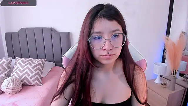 Snapshot of Amy_joones chatting on April 26, 1:08 pm Amy joones online show from April 26, 1:08 pm