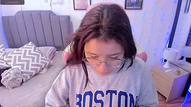 Amy joones online show from January 14, 12:31 pm