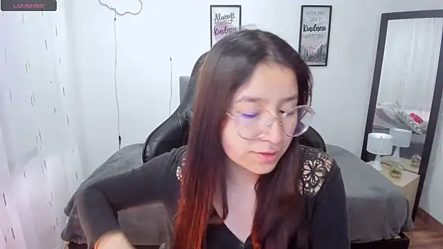 Snapshot of Amy_joones chatting on September 9, 11:30 am Amy joones online show from September 9, 11:30 am