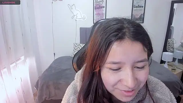 Snapshot of Amy_joones chatting on October 13, 1:12 pm Amy joones online show from October 13, 1:12 pm