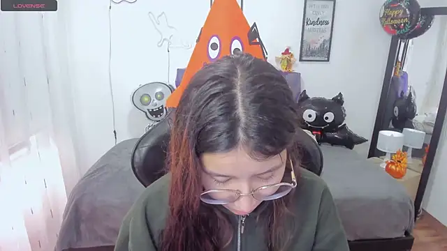 Amy joones online show from October 29, 12:48 pm