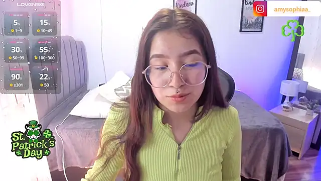 Snapshot of Amy_joones chatting on March 17, 4:43 pm Amy joones online show from March 17, 4:43 pm