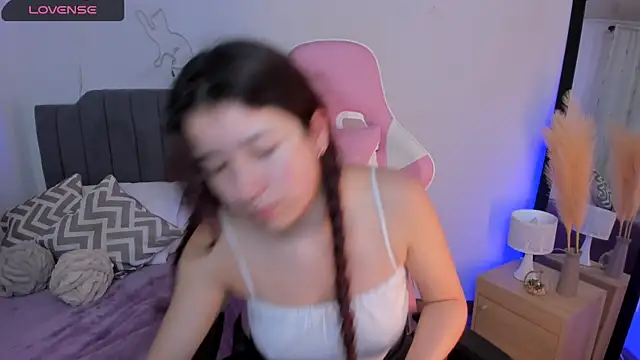 Amy joones online show from March 30, 11:22 am