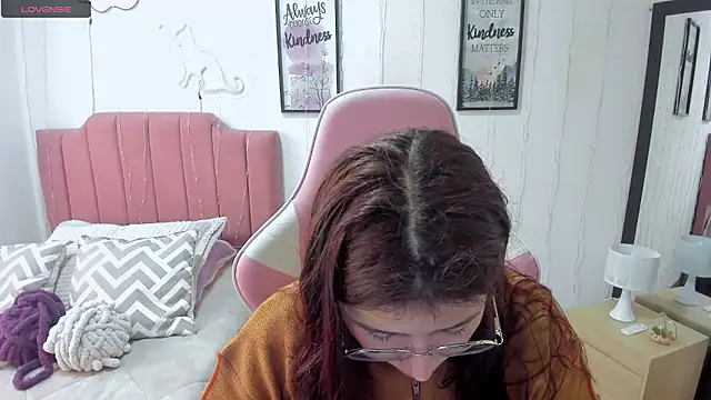 Amy joones online show from January 12, 12:34 pm