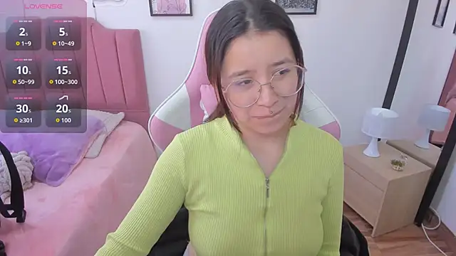 Amy joones online show from November 25, 12:49 pm