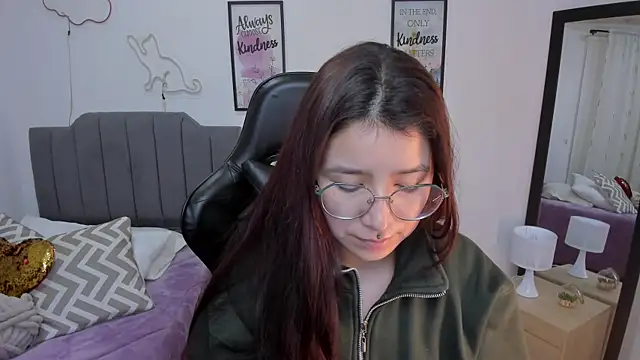 Amy joones online show from March 5, 11:18 am