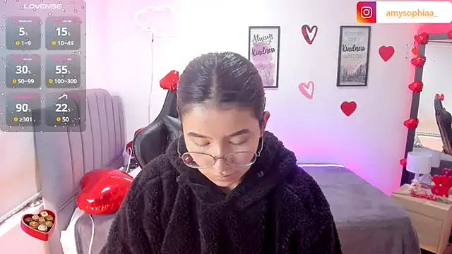 Snapshot of Amy_joones chatting on February 18, 7:30 pm Amy joones online show from February 18, 7:30 pm