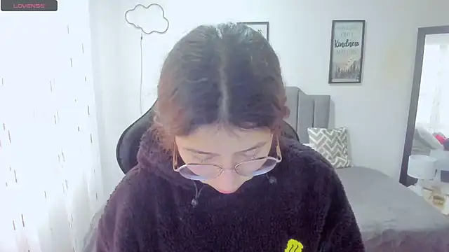 Snapshot of Amy_joones chatting on September 11, 11:32 am Amy joones online show from September 11, 11:32 am