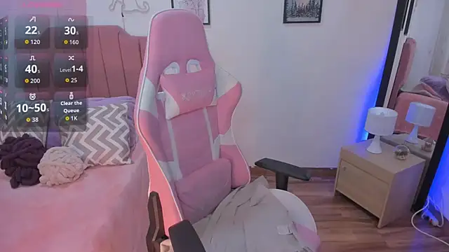 Amy joones online show from November 17, 1:37 pm