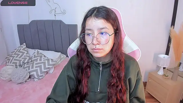 Amy joones online show from April 15, 11:27 am