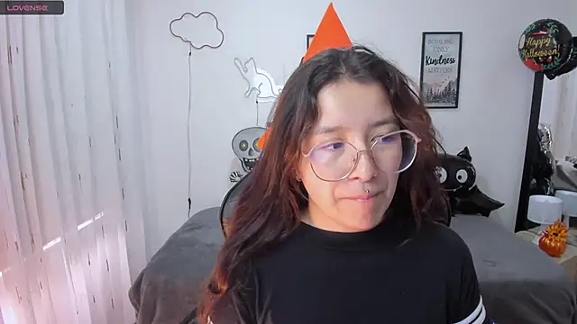 Amy joones online show from October 23, 12:26 pm