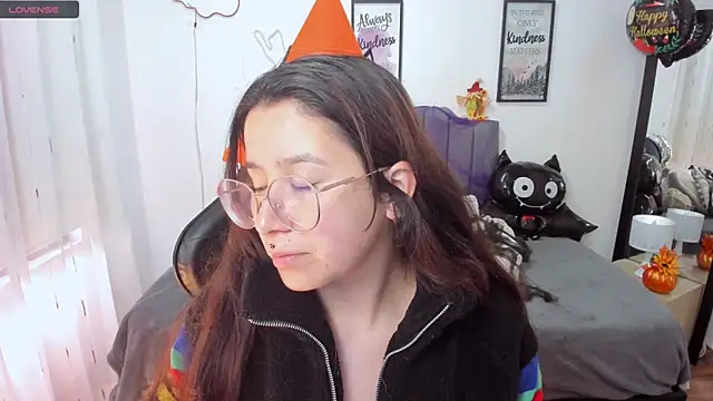 Amy joones online show from October 24, 12:48 pm