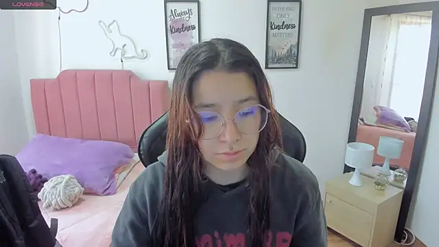 Amy joones online show from November 12, 12:31 pm