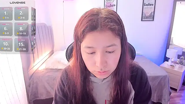Snapshot of Amy_joones chatting on March 6, 1:35 pm Amy joones online show from March 6, 1:35 pm