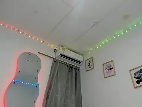 Snapshot of engelldior chatting on November 10, 3:00 am engelldior online show from November 10, 3:00 am