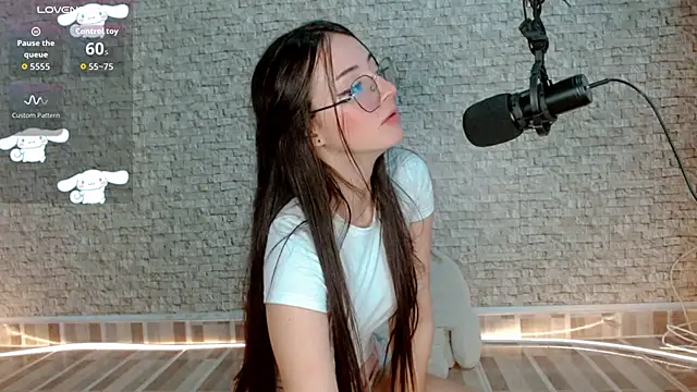 emma unu online show from March 9, 4:05 am