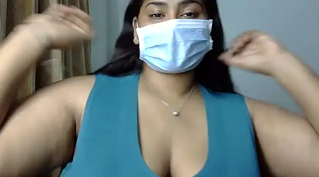 cutelady65 online show from December 4, 2:20 pm