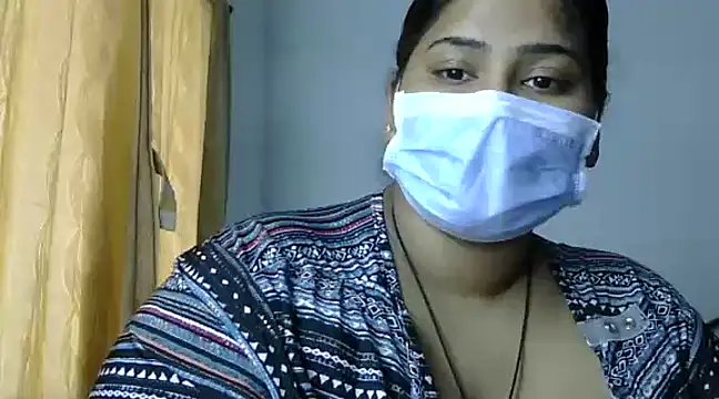 cutelady65 online show from February 18, 6:04 am