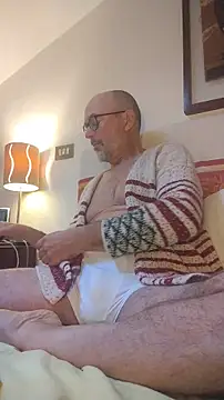 MadProfessor online show from December 2, 7:10 am