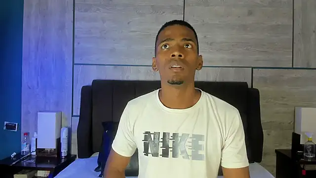 Lonelyfetishguy online show from June 22, 10:18 pm