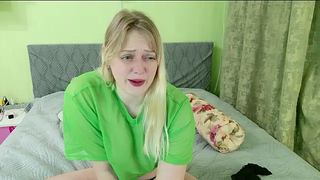 Kira Miler online show from March 6, 6:52 am