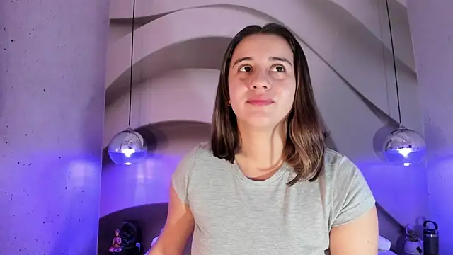 Snapshot of LanaHerondale chatting on March 5, 8:43 am LanaHerondale online show from March 5, 8:43 am