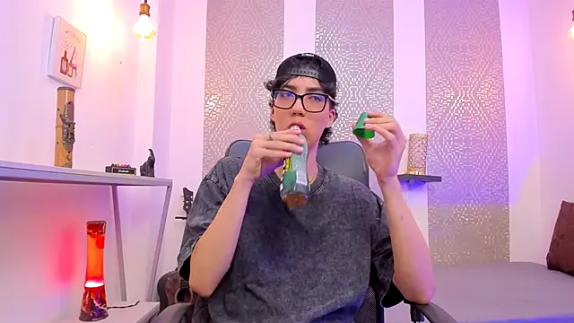 Snapshot of Nikolay_Gregori chatting on October 20, 4:14 am Nikolay Gregori online show from October 20, 4:14 am