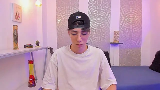 Snapshot of Nikolay_Gregori chatting on November 4, 4:16 am Nikolay Gregori online show from November 4, 4:16 am