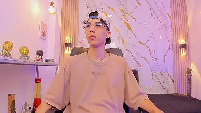 Nikolay Gregori online show from April 4, 4:08 am