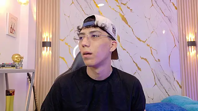 Snapshot of Nikolay_Gregori chatting on July 7, 4:04 am Nikolay Gregori online show from July 7, 4:04 am